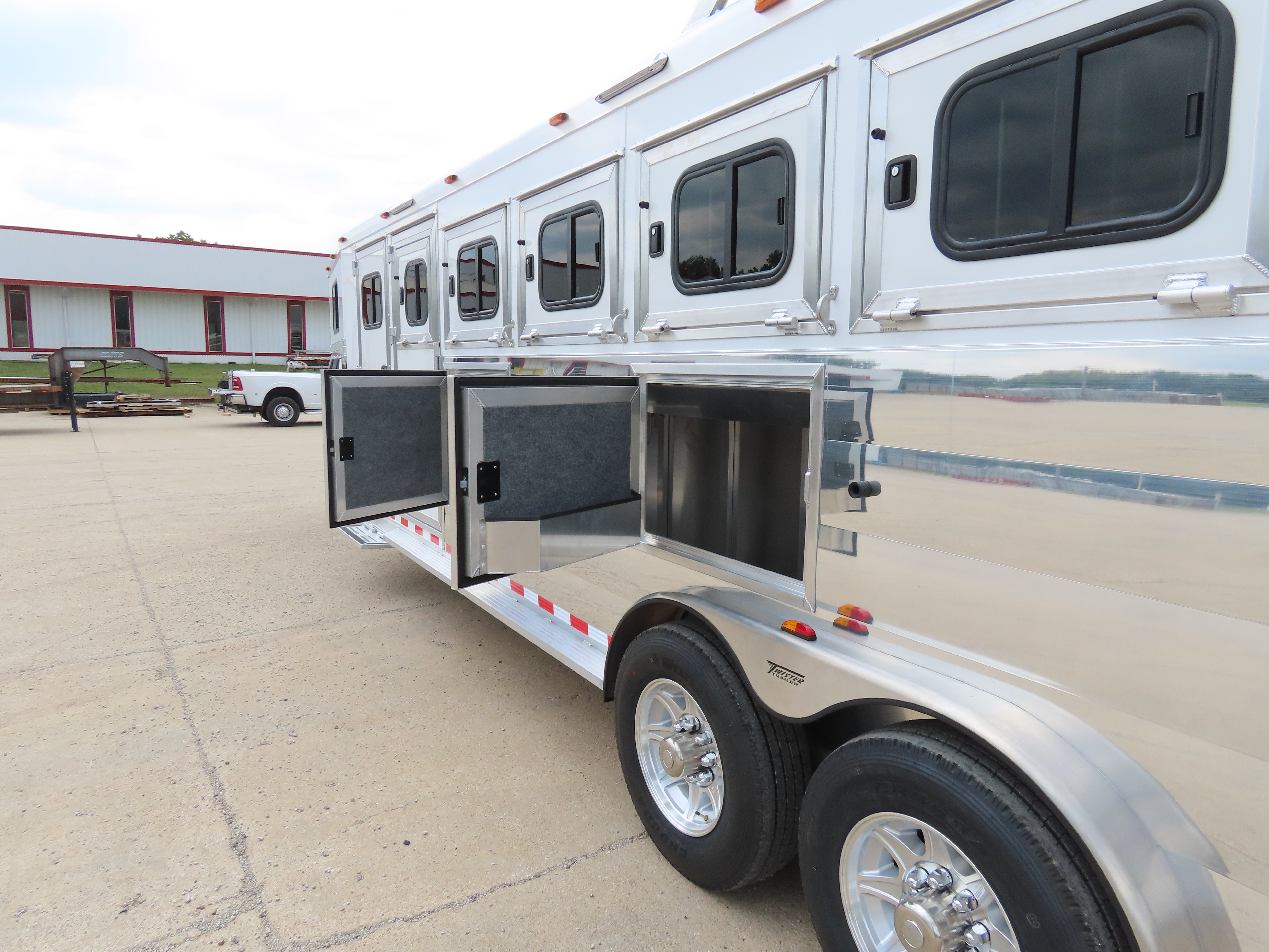 Twister 5 Horse 25' Stock Combo — photo 7