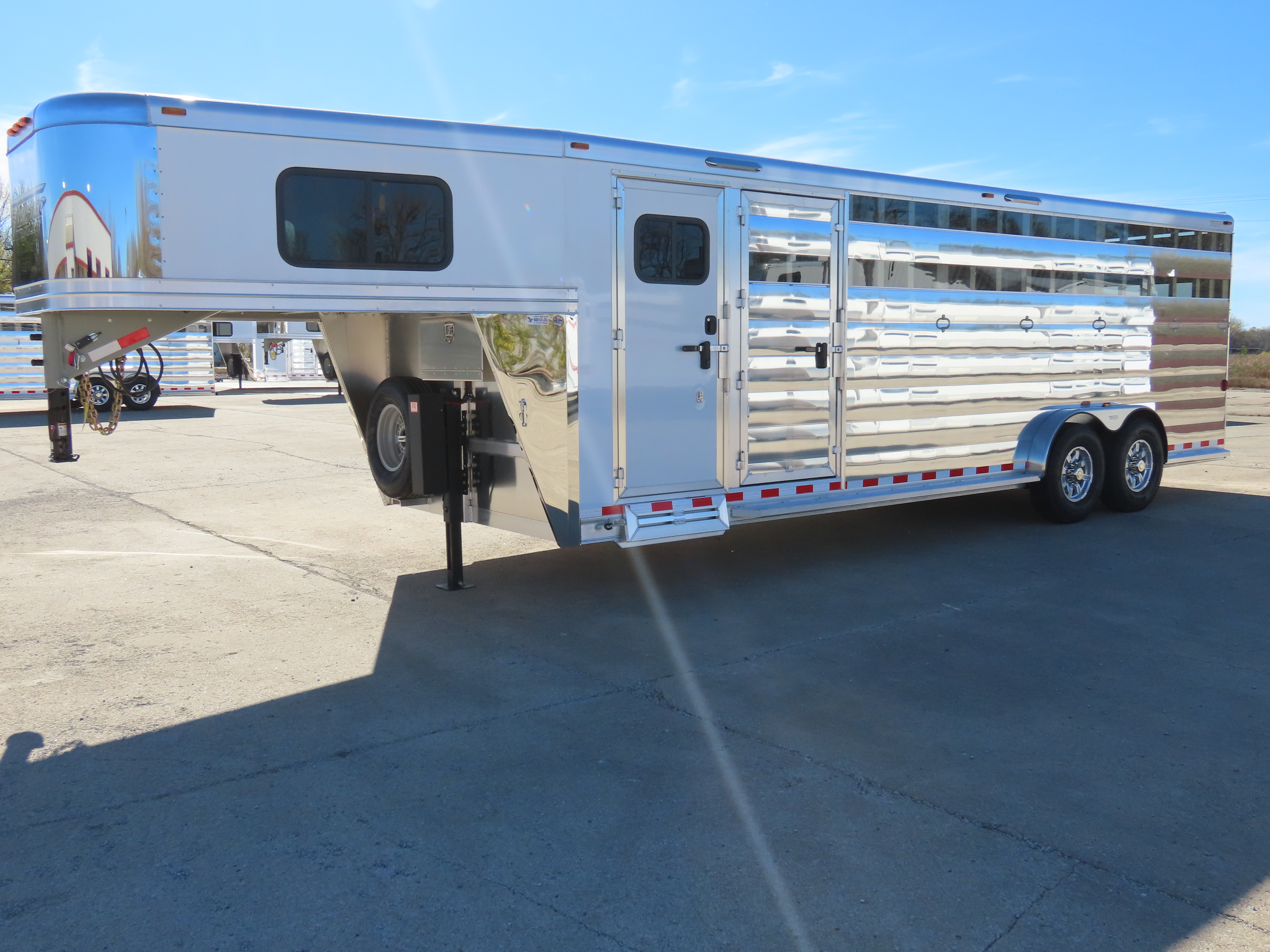 Twister 5 Horse 24' Stock Combo — photo 4