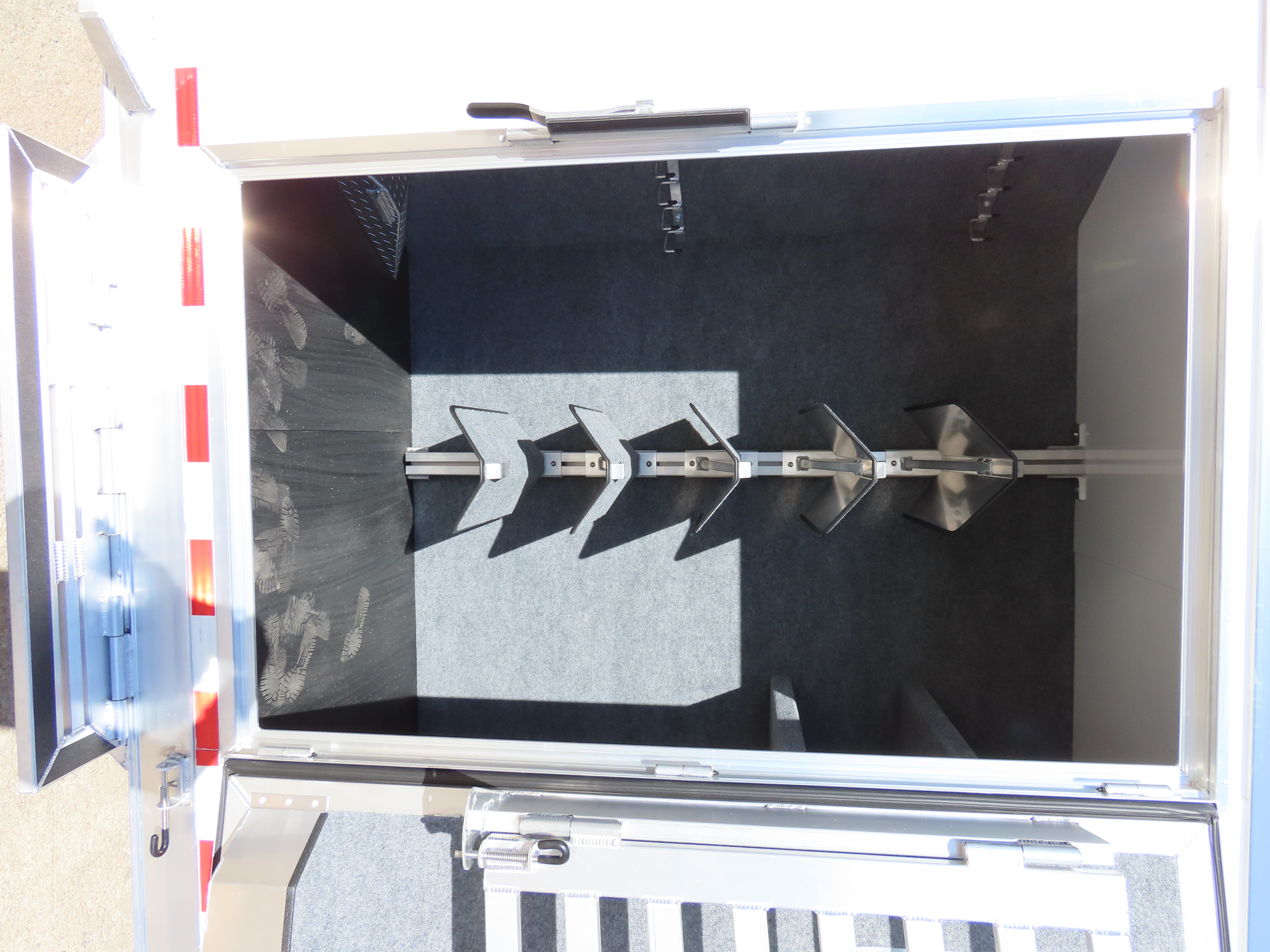 Twister 5 Horse 24' Stock Combo — photo 13