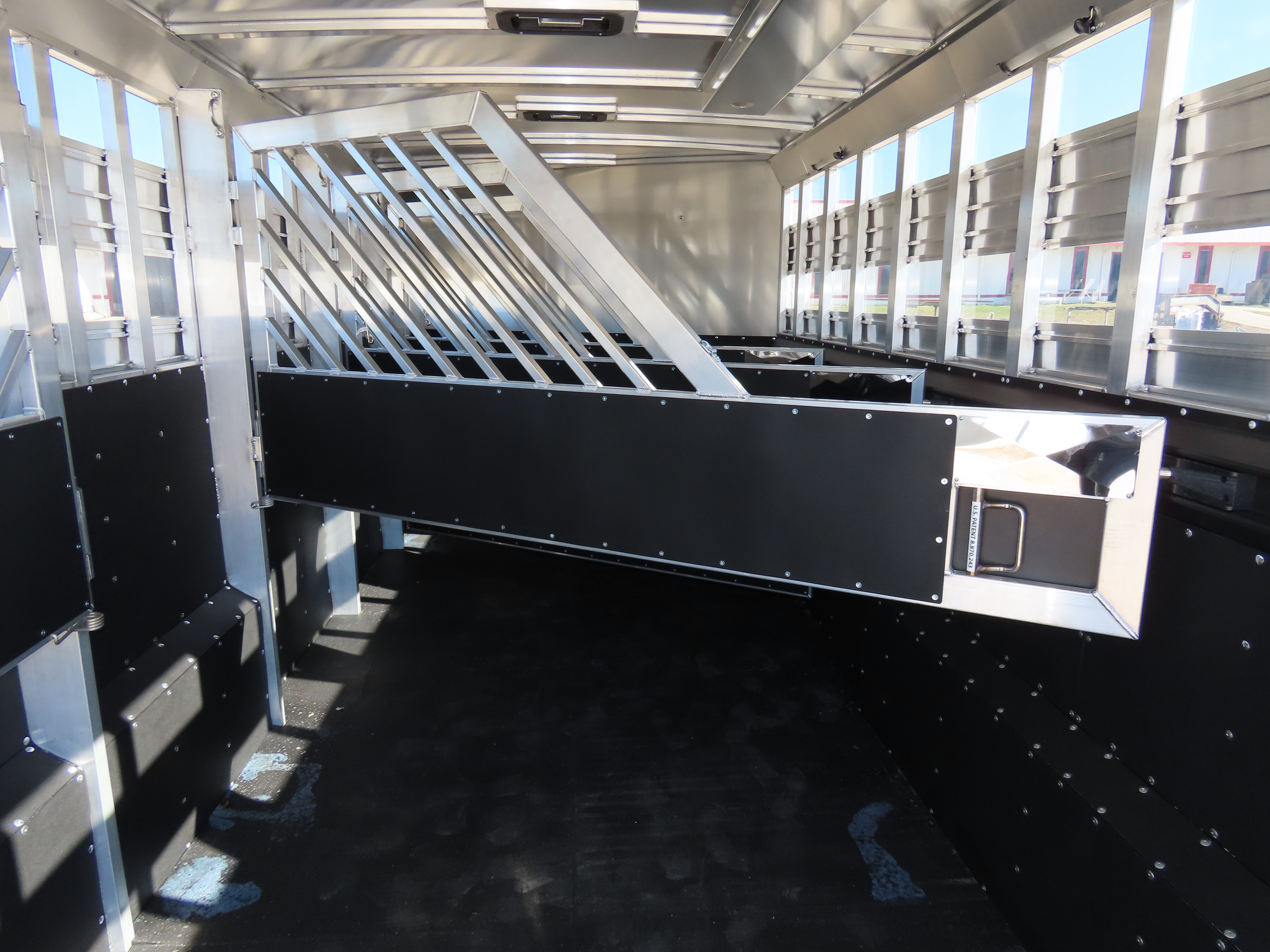 Twister 5 Horse 24' Stock Combo — photo 20