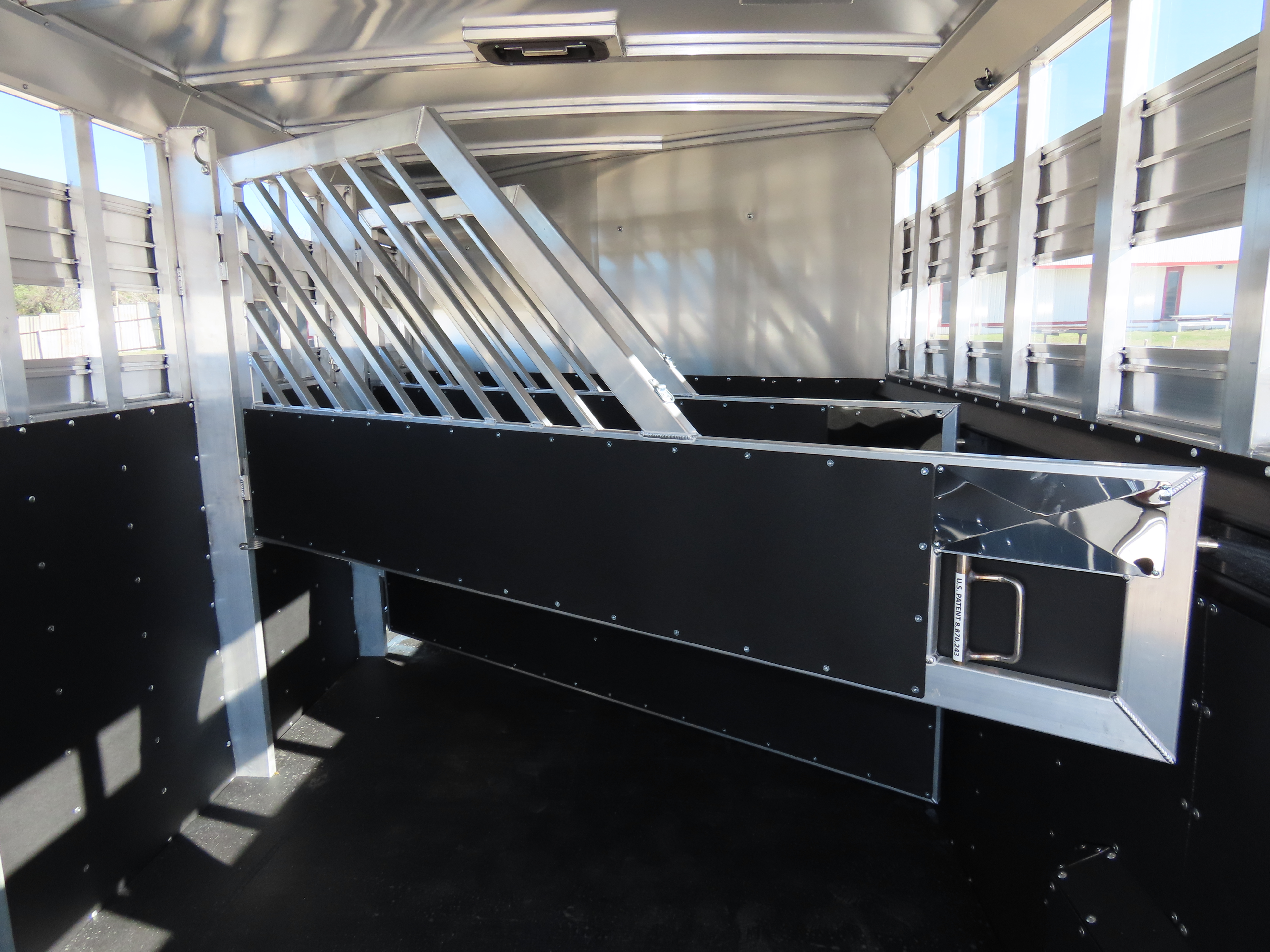 Twister 5 Horse 24' Stock Combo — photo 21