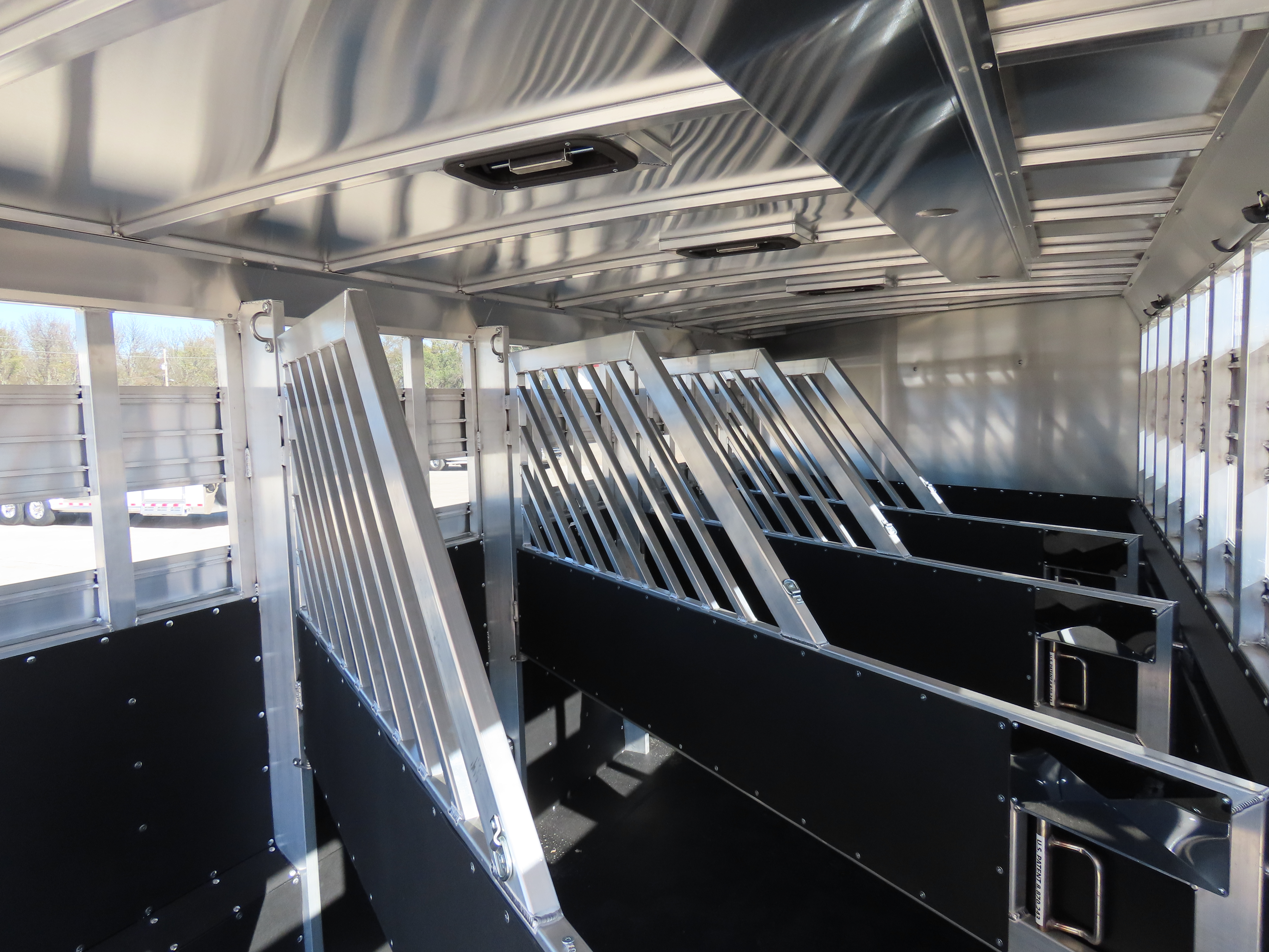 Twister 5 Horse 24' Stock Combo — photo 28