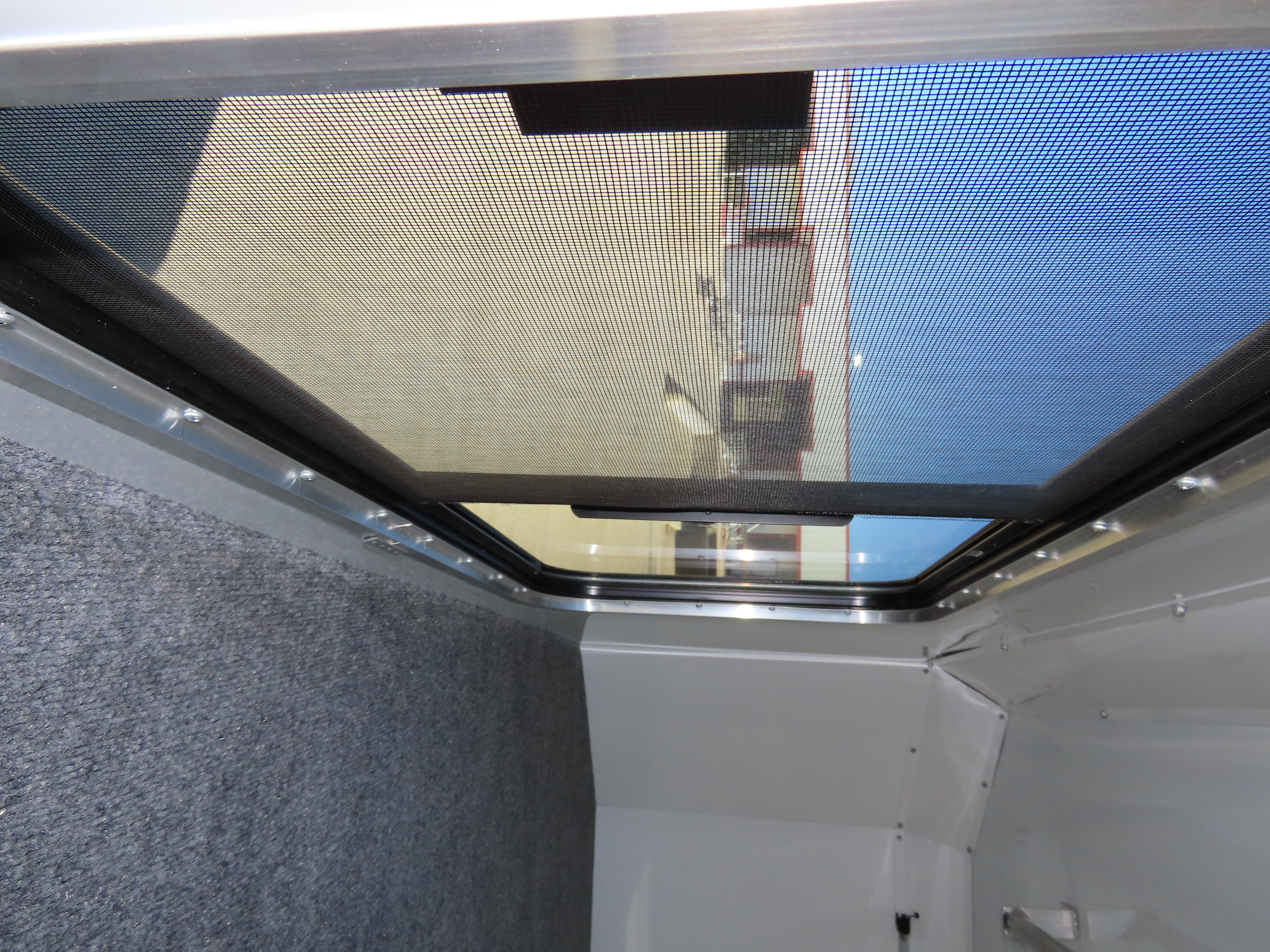 Twister 5 Horse 24' Stock Combo — photo 39