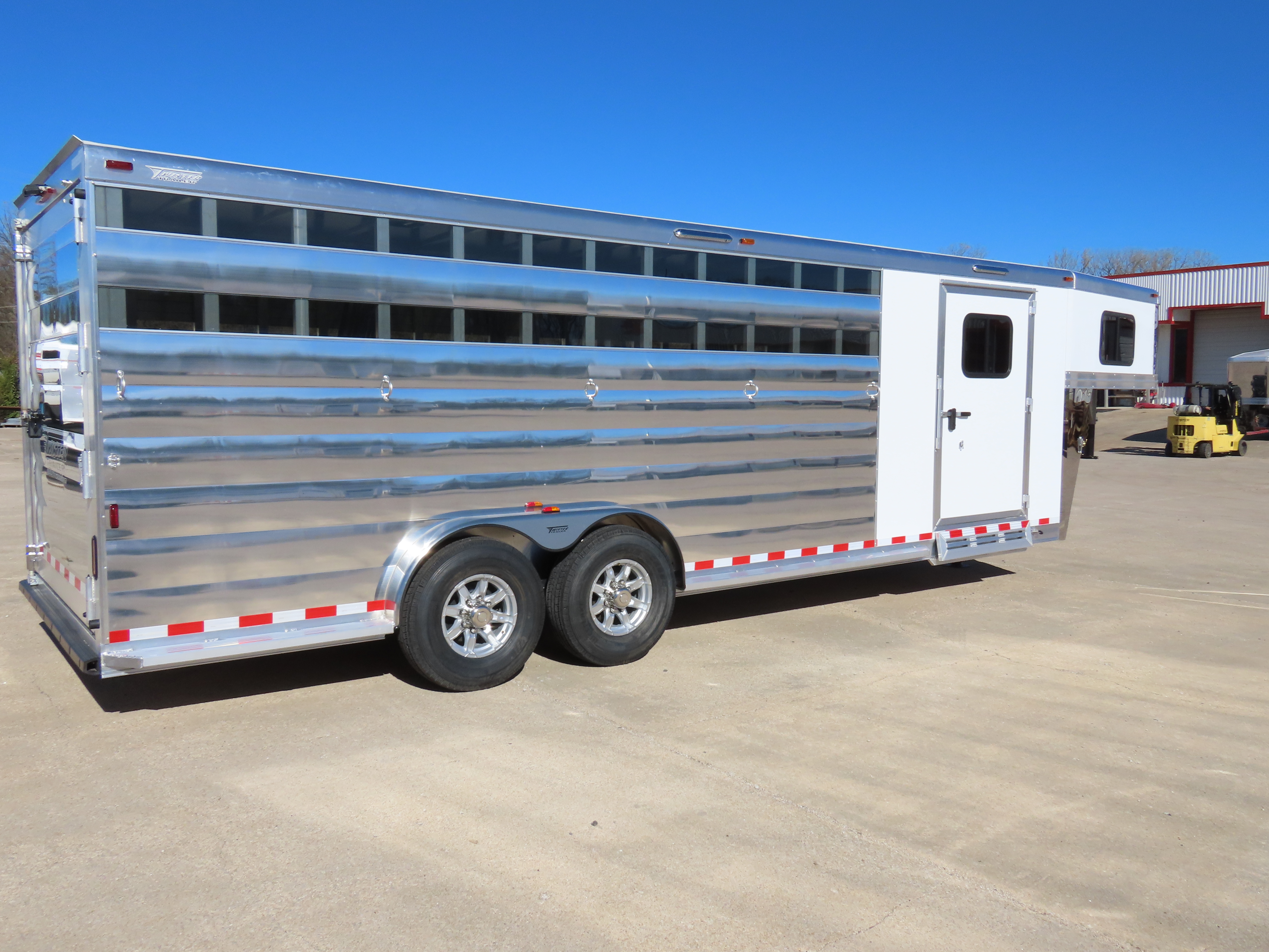 Twister 5 Horse 24' Stock Combo — photo 43