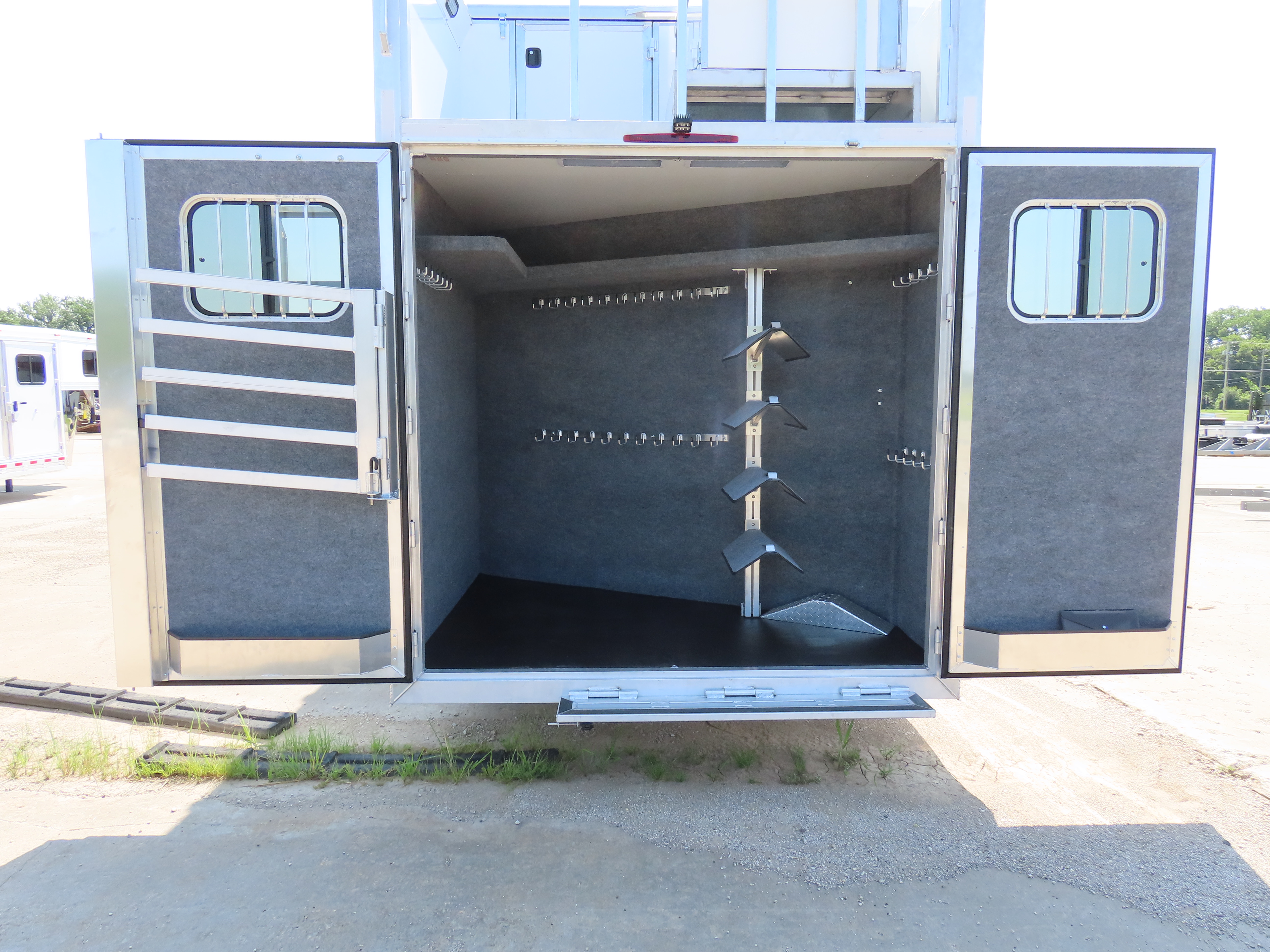 2025 Twister 4 Horse 17' Shortwall Side Load Loft Trailer With Outlaw LQ S540 — photo 8