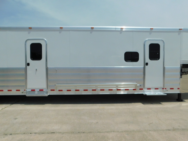 2020 Twister 42' Toy\Car Hauler with 22’ Outlaw Living Quarters for lease or sale — photo 7