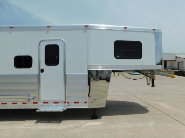 2020 Twister 42' Toy\Car Hauler with 22’ Outlaw Living Quarters for lease or sale — photo 8