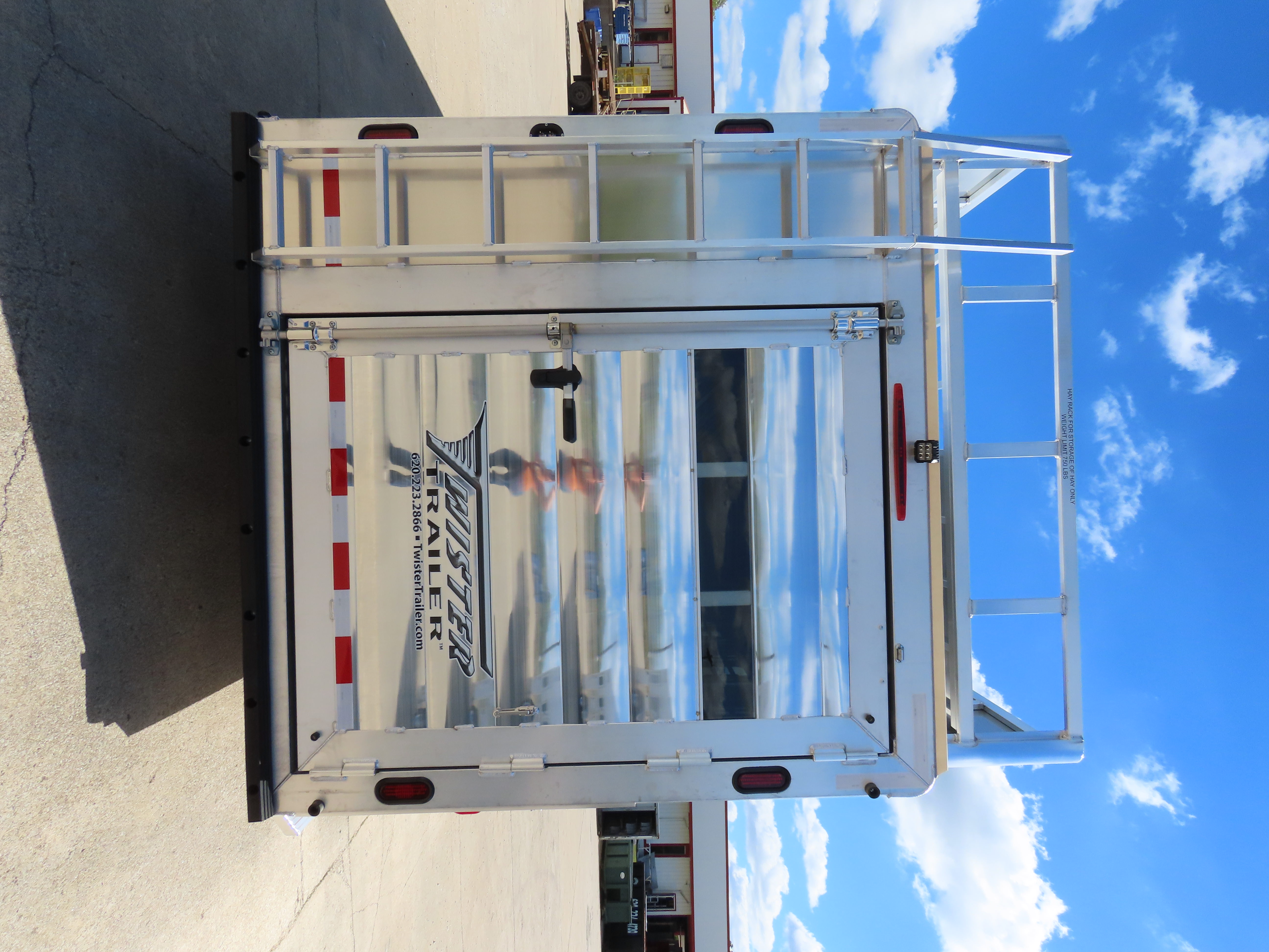 Twister 6 Horse 28'5" Stock Combo — photo 7