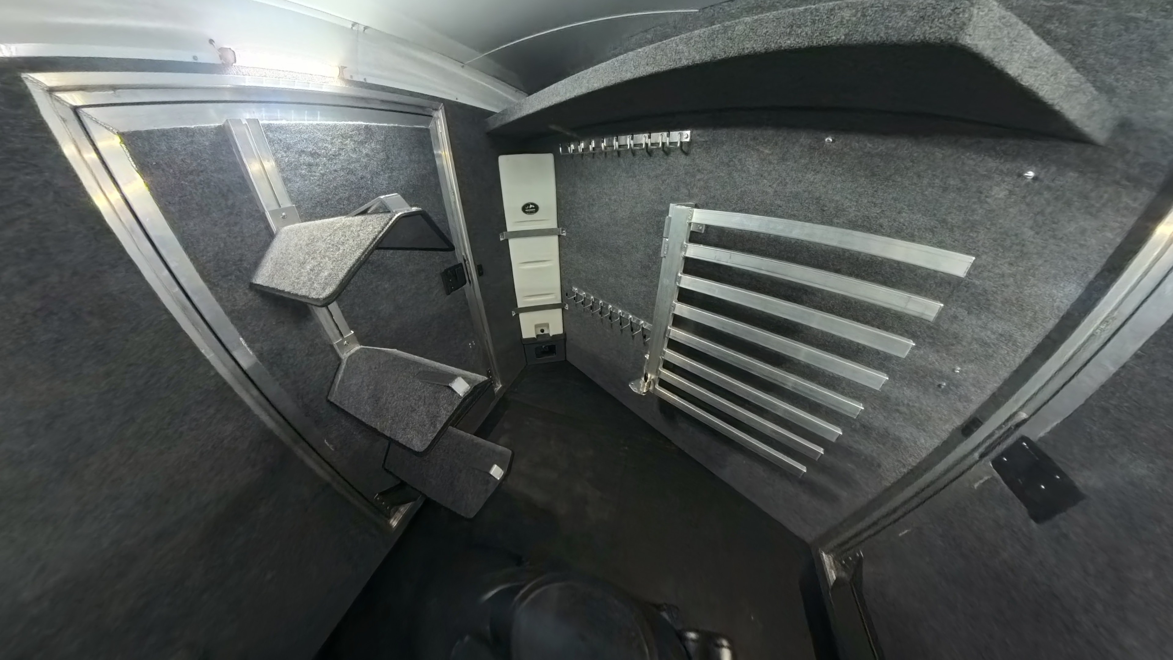 Twister 4 Horse 28' Stock Combo — photo 10