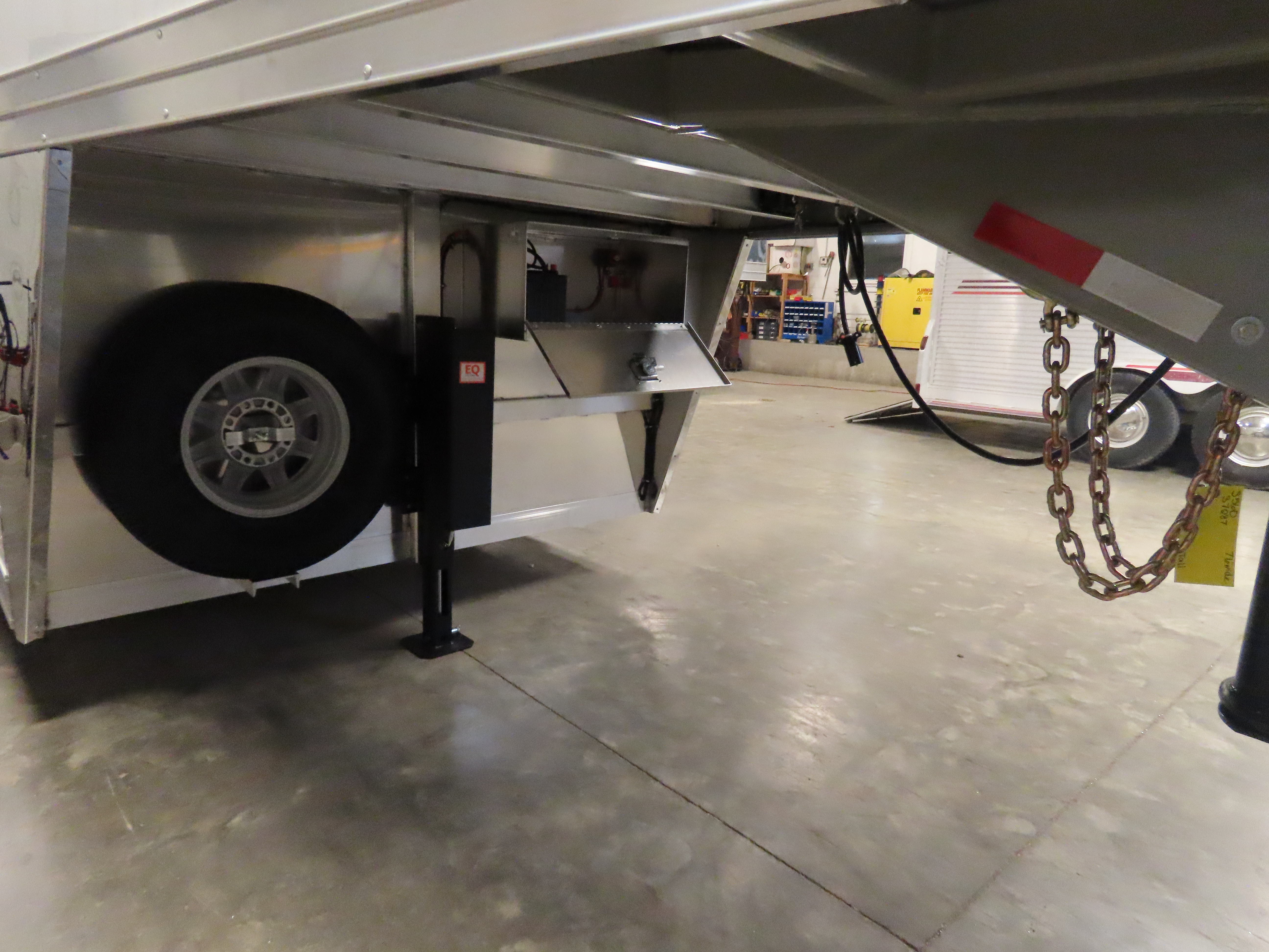 Twister 4 Horse 28' Stock Combo — photo 29