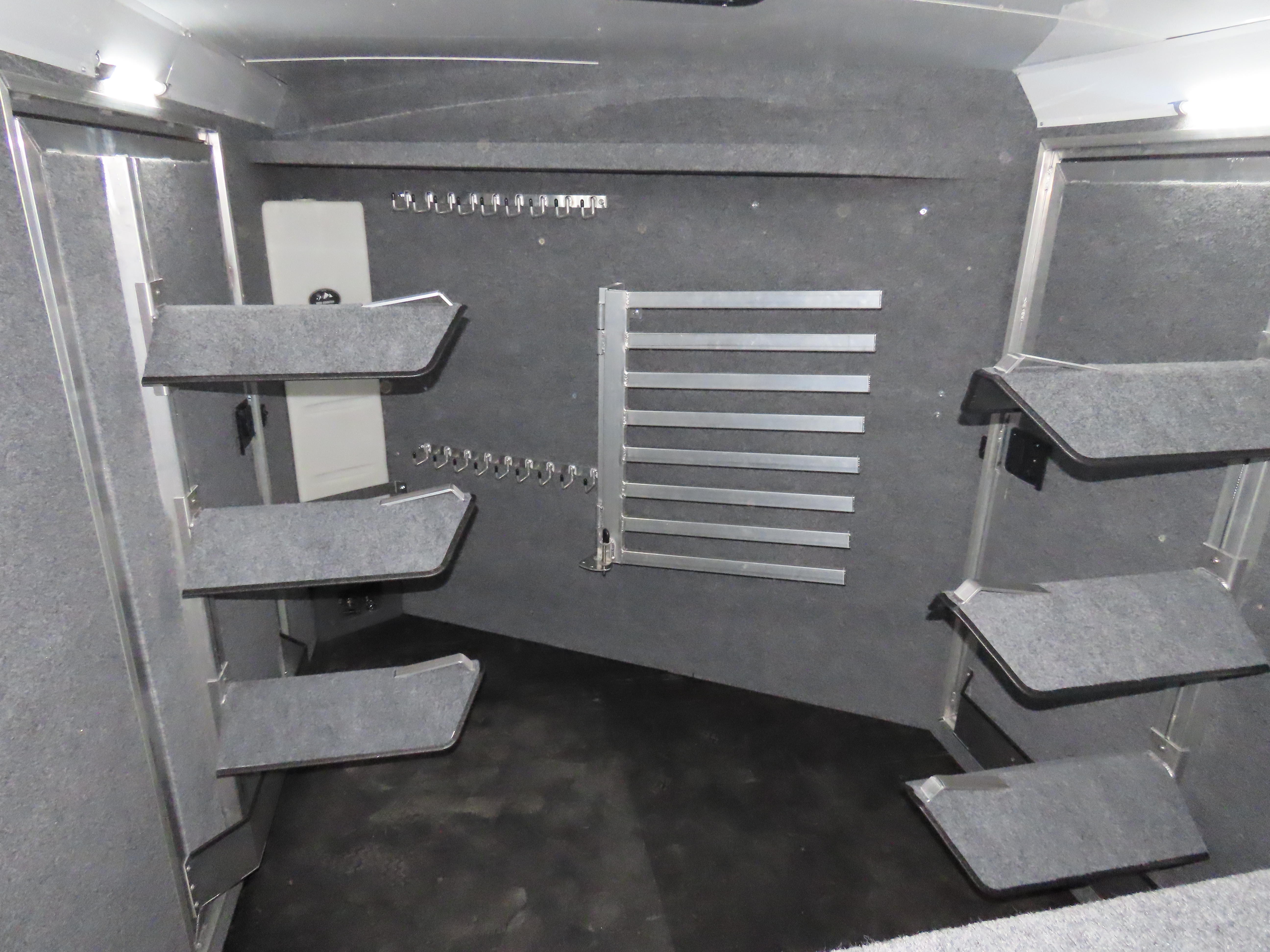 Twister 4 Horse 28' Stock Combo — photo 14