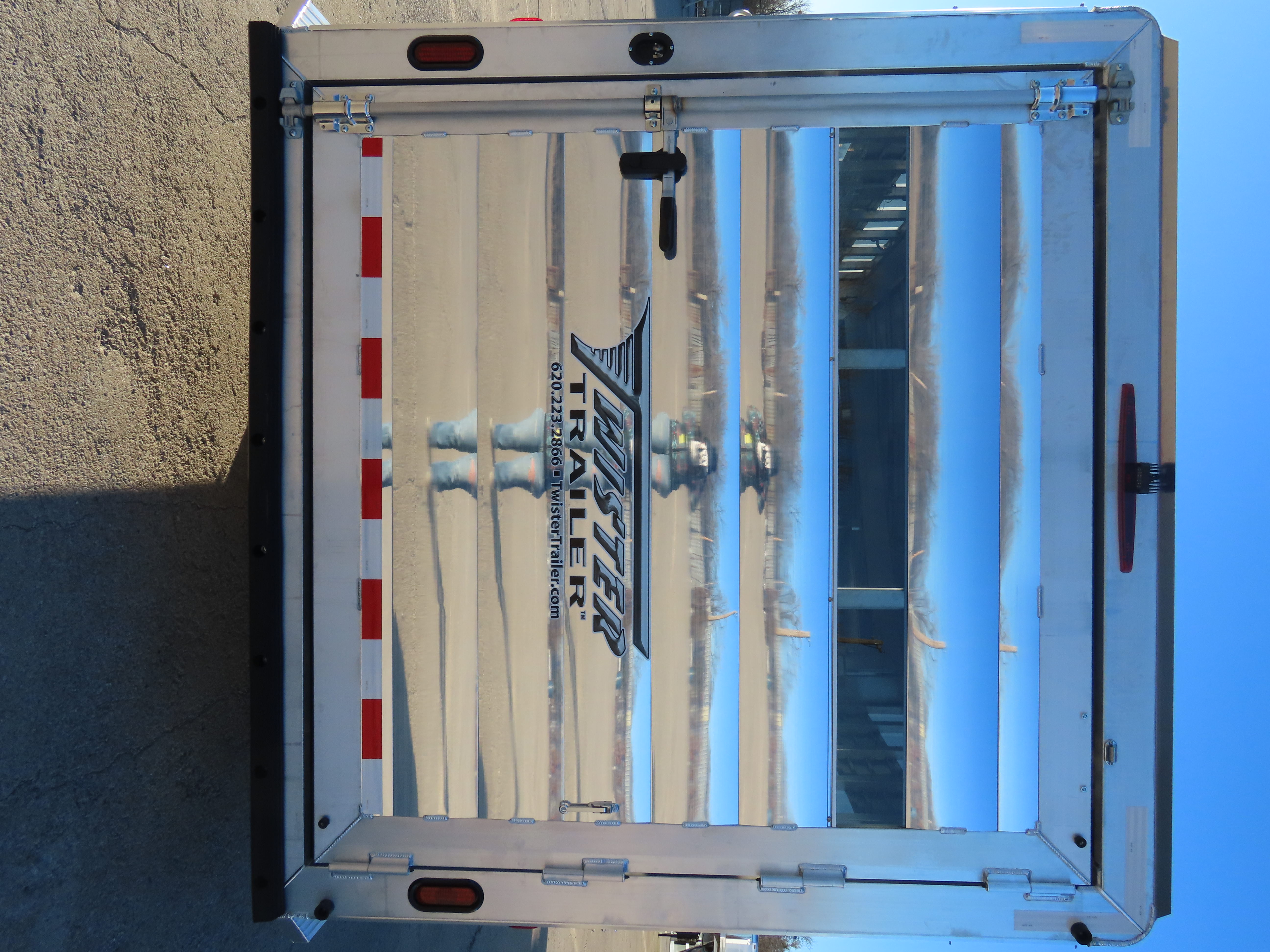 Twister 4 Horse 28' Stock Combo — photo 7