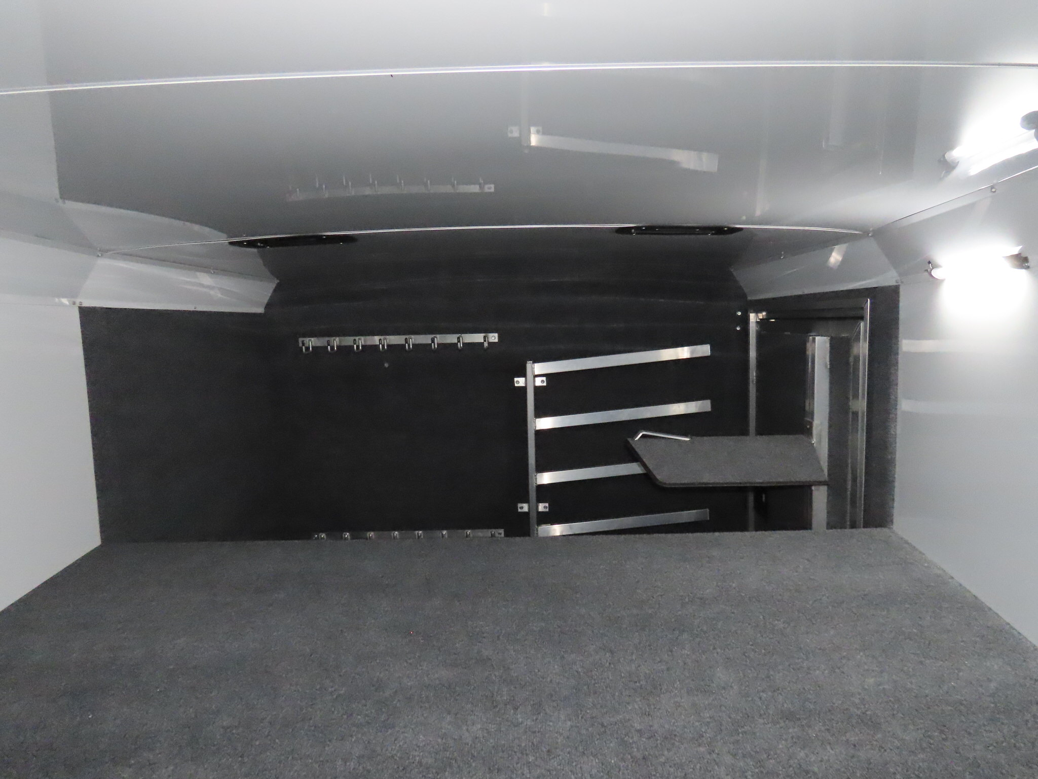 Twister 25' Bull Tough Stock Trailer — photo 17