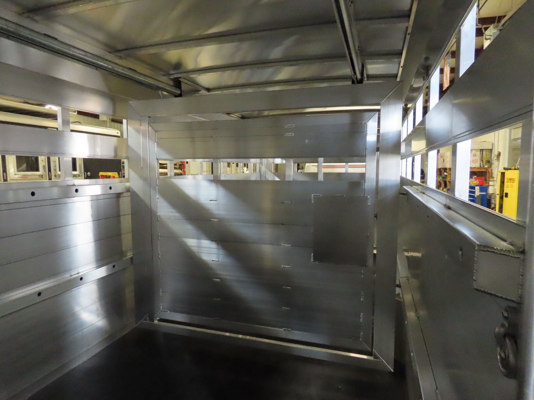 Twister 25' Bull Tough Stock Trailer — photo 24