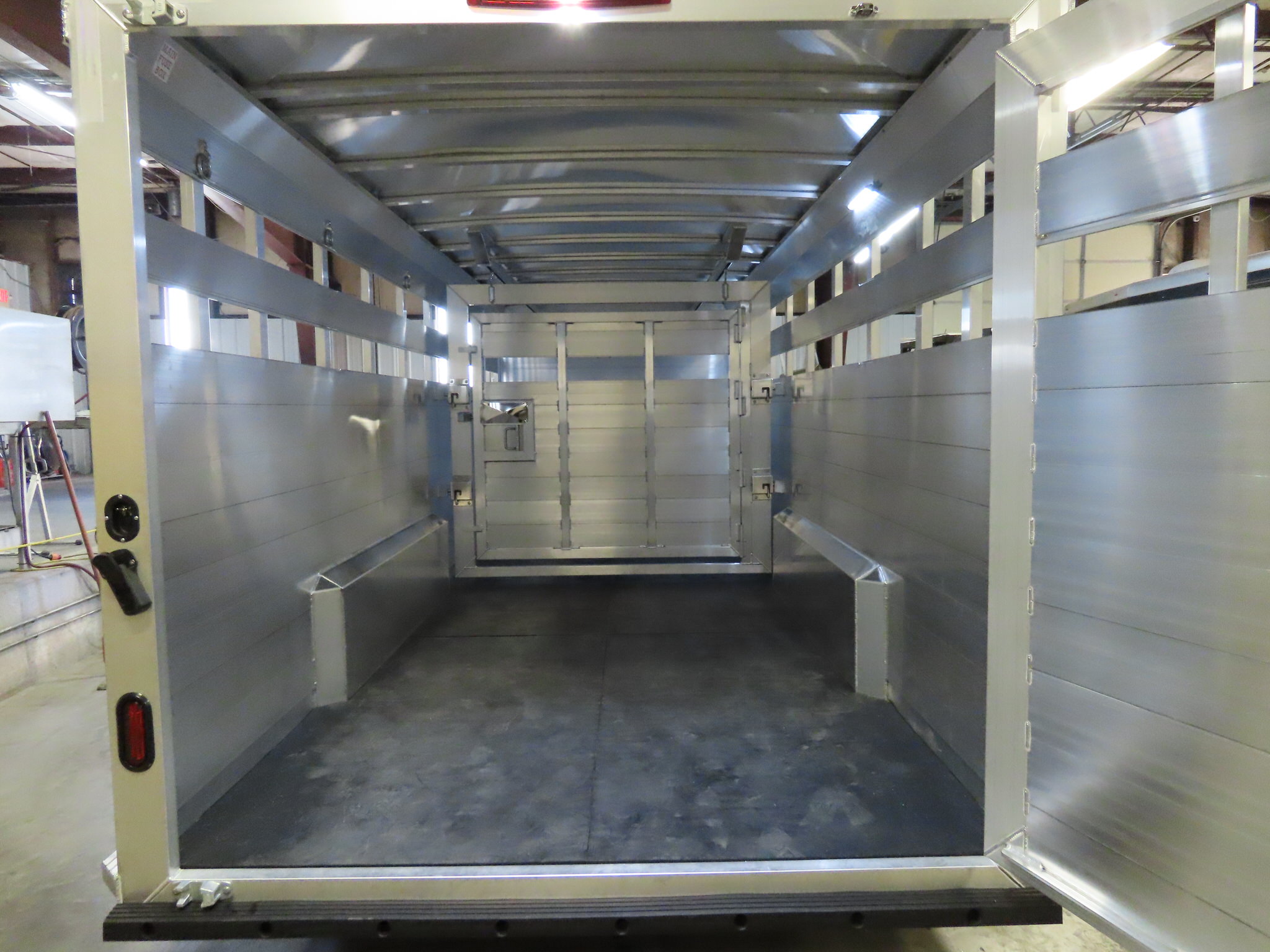 Twister 25' Bull Tough Stock Trailer — photo 29