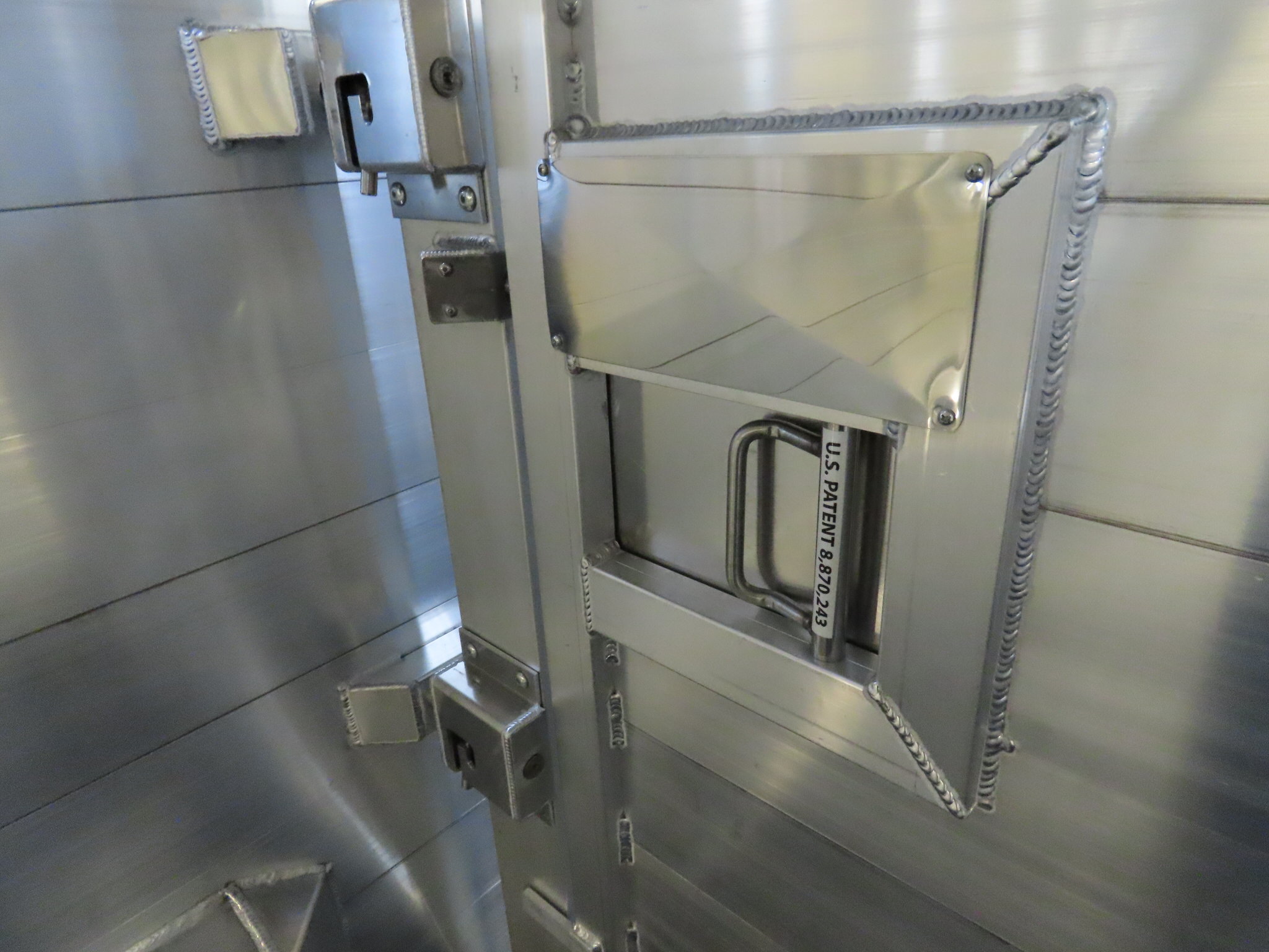 Twister 25' Bull Tough Stock Trailer — photo 33