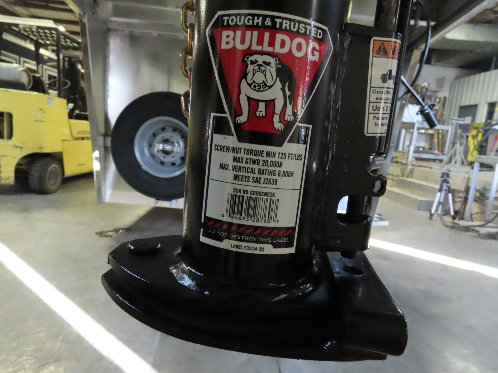 Twister 25' Bull Tough Stock Trailer — photo 10