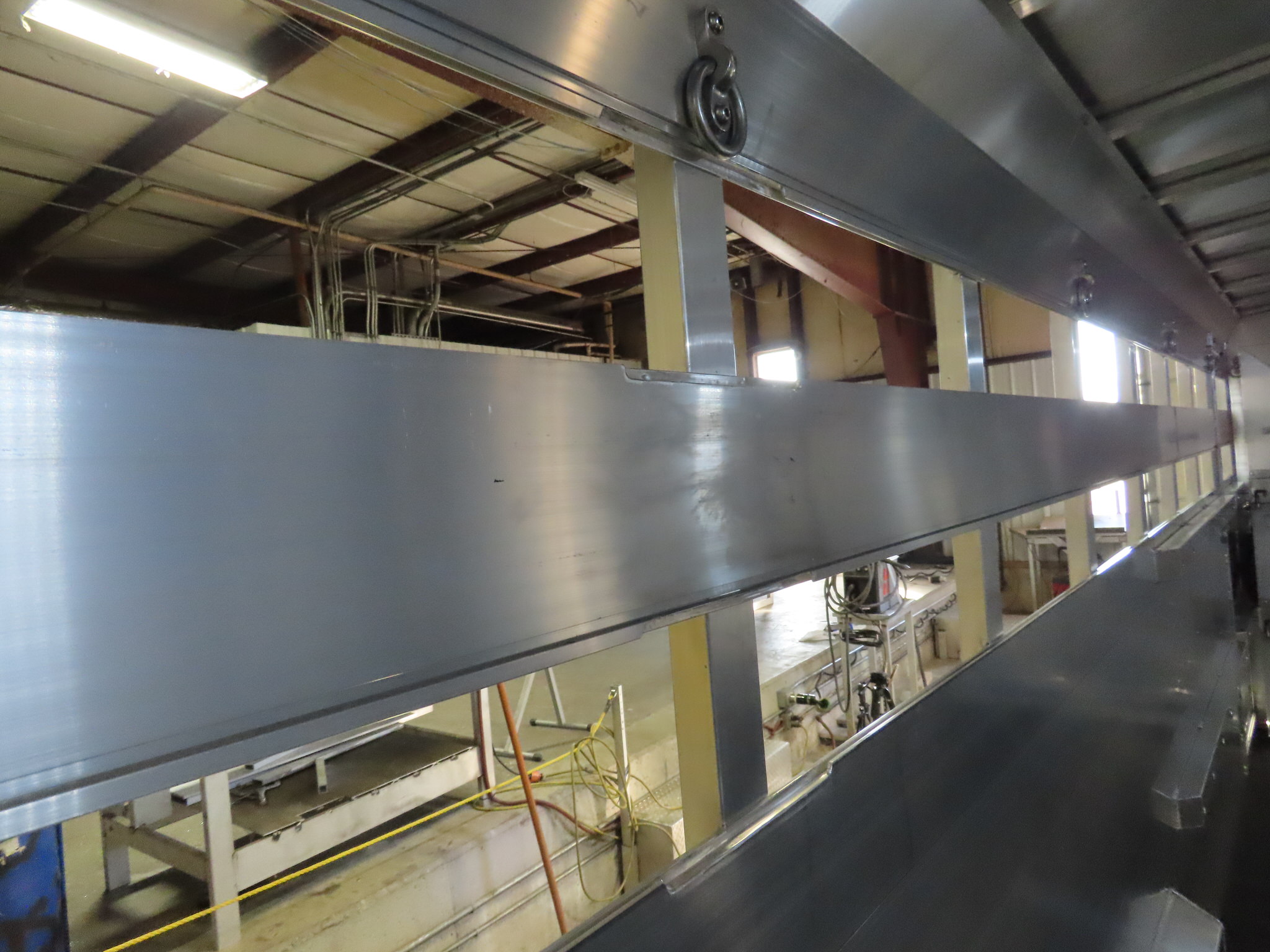 Twister 25' Bull Tough Stock Trailer — photo 49